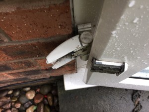 repair-upvc-liverpool-door-hinge
