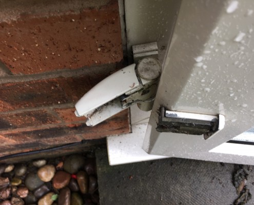 repair-upvc-liverpool-door-hinge
