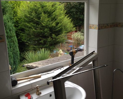 upvc_repiar_liverpool_window_hinges_relacment_repair